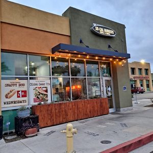 So-Cal Burgers Chill & Grill